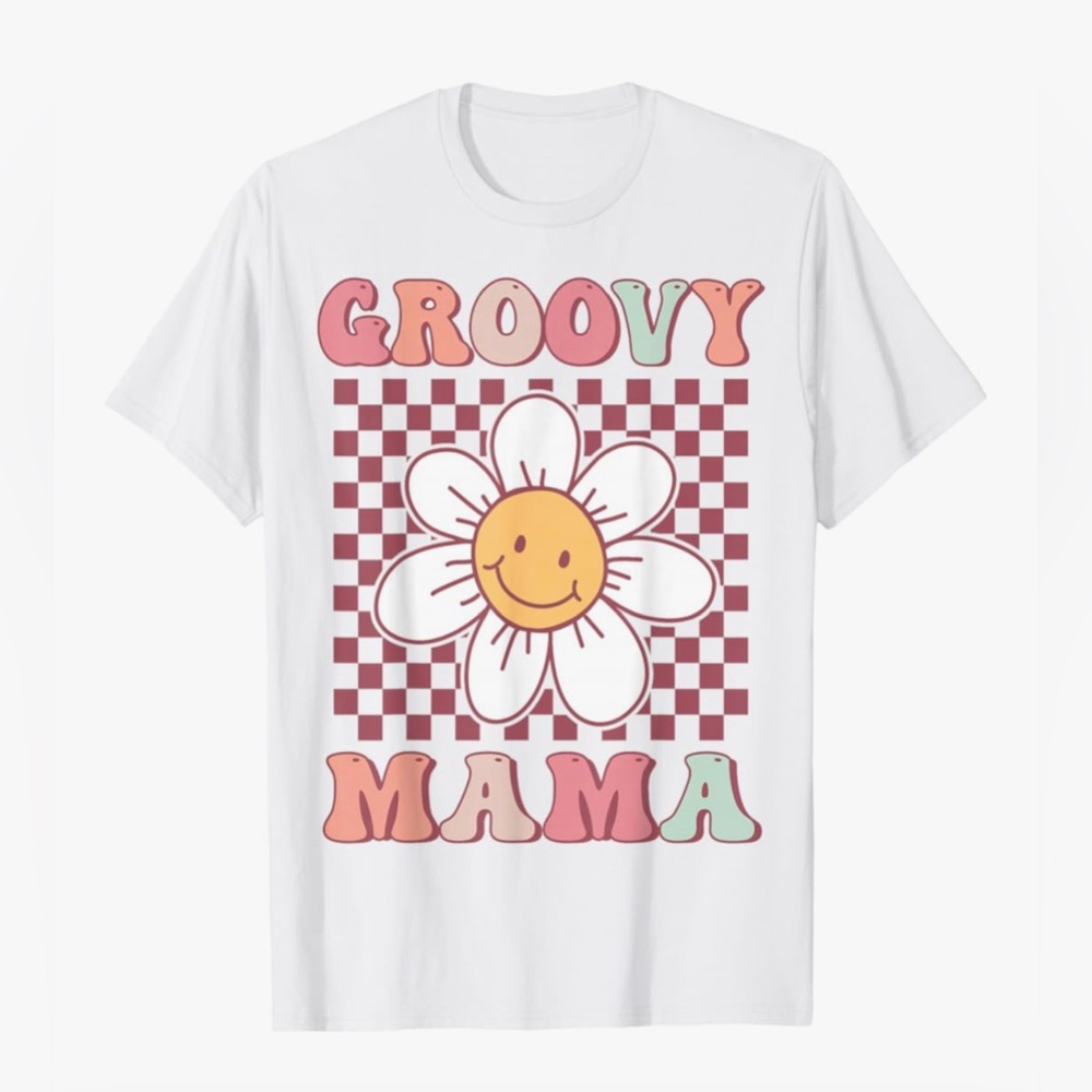 NWT Cute GROOVY MAMA graphic Tee size medium